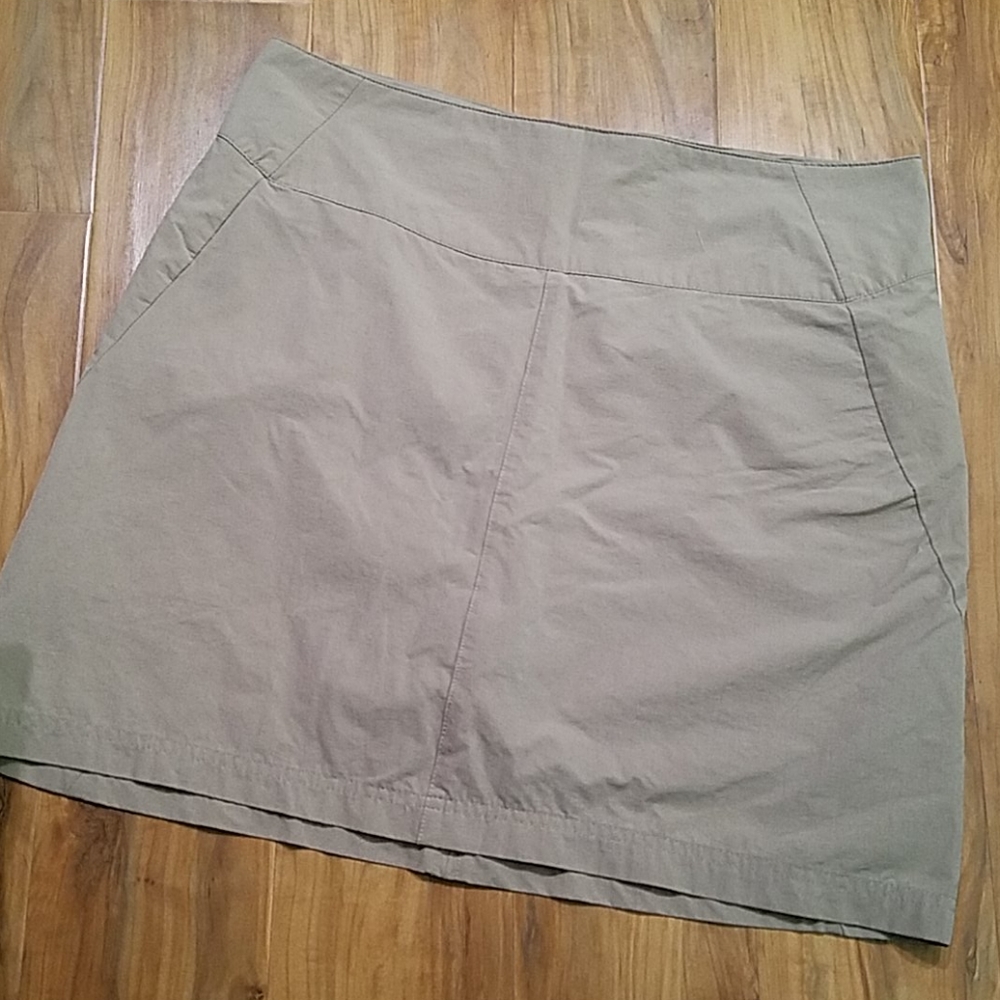 Royal Robbins skort